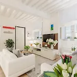 Orchidea Bianca, A 2 Bedrooms 2 Bathrooms Understated Luxury With A Welcoming Ambience Apartamento