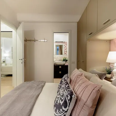 Apartamento Orchidea Bianca, A 2 Bedrooms 2 Bathrooms Understated Luxury With A Welcoming Ambience *