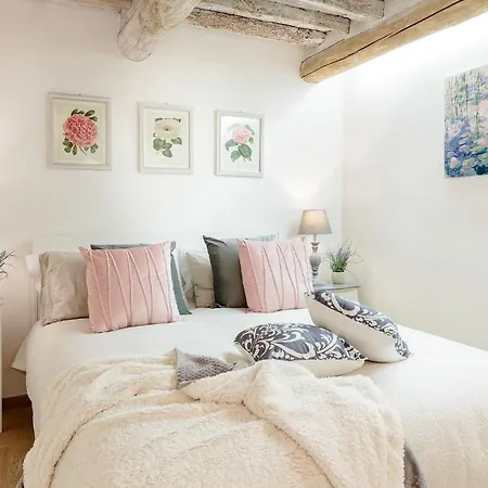 Orchidea Bianca, A 2 Bedrooms 2 Bathrooms Understated Luxury With A Welcoming Ambience Apartment