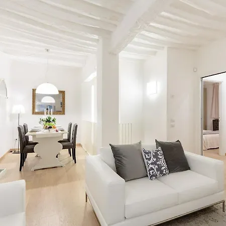 Apartamento Orchidea Bianca, A 2 Bedrooms 2 Bathrooms Understated Luxury With A Welcoming Ambience